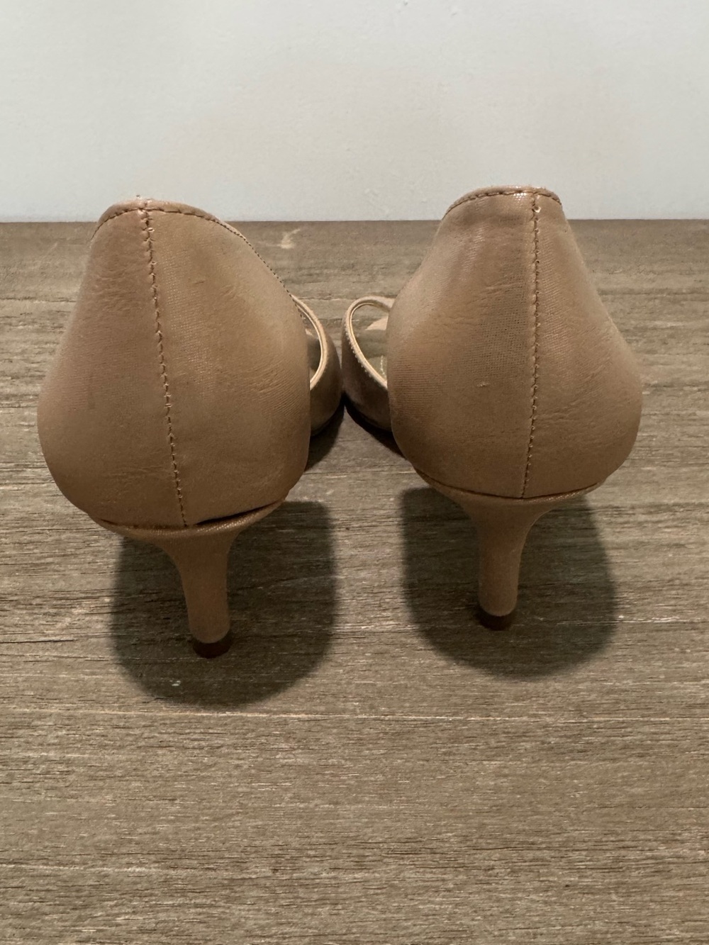 Bandolino Nude Open-Toe Mid Heel Pumps | Good Used Condition - Picture 4 of 7